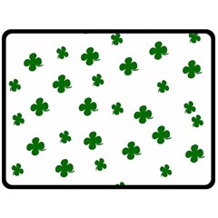 St  Patrick s Clover Pattern Fleece Blanket (large) 