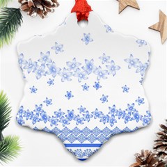 Blue And White Floral Background Ornament (snowflake)