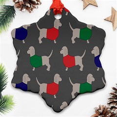 Cute Dachshund Dogs Wearing Jumpers Wallpaper Pattern Background Ornament (snowflake)