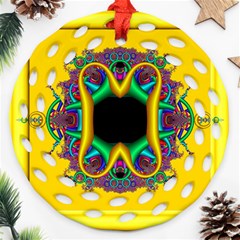 Fractal Rings In 3d Glass Frame Ornament (round Filigree) by Simbadda