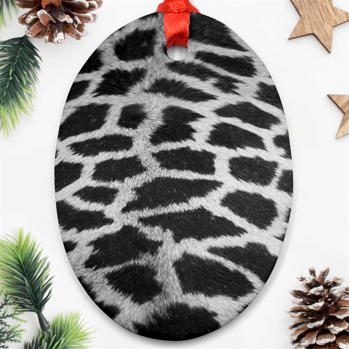 Black And White Giraffe Skin Pattern Oval Ornament (Two Sides)