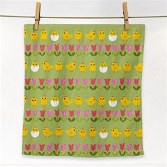 Easter - Chick And Tulips Face Towel by Valentinaart