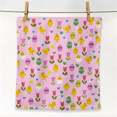 Easter - Chick And Tulips Face Towel by Valentinaart