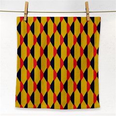 Triangles pattern       Face Towel