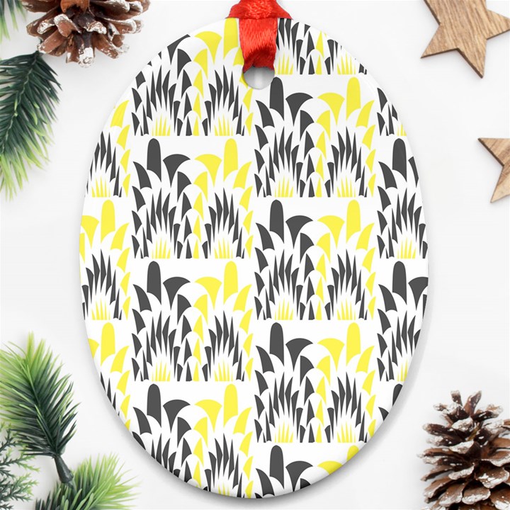 Tricolored Geometric Pattern Ornament (Oval)