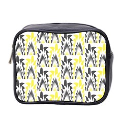 Tricolored Geometric Pattern Mini Toiletries Bag 2-side by linceazul