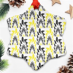 Tricolored Geometric Pattern Ornament (snowflake) by linceazul