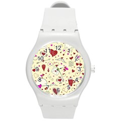 Valentinstag Love Hearts Pattern Red Yellow Round Plastic Sport Watch (m) by EDDArt