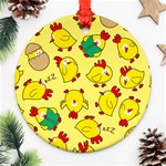 Animals Yellow Chicken Chicks Worm Green Round Ornament (Two Sides) Front