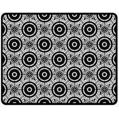 Geometric Black And White Fleece Blanket (medium)  by linceazul