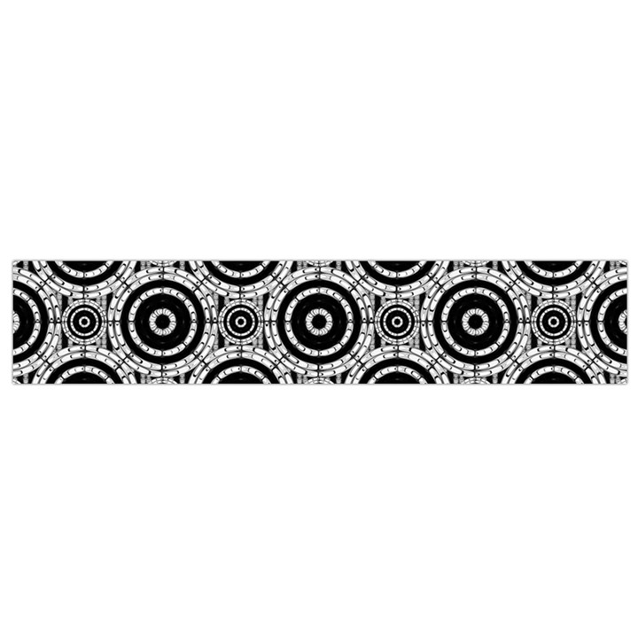 Geometric Black And White Flano Scarf (Small)