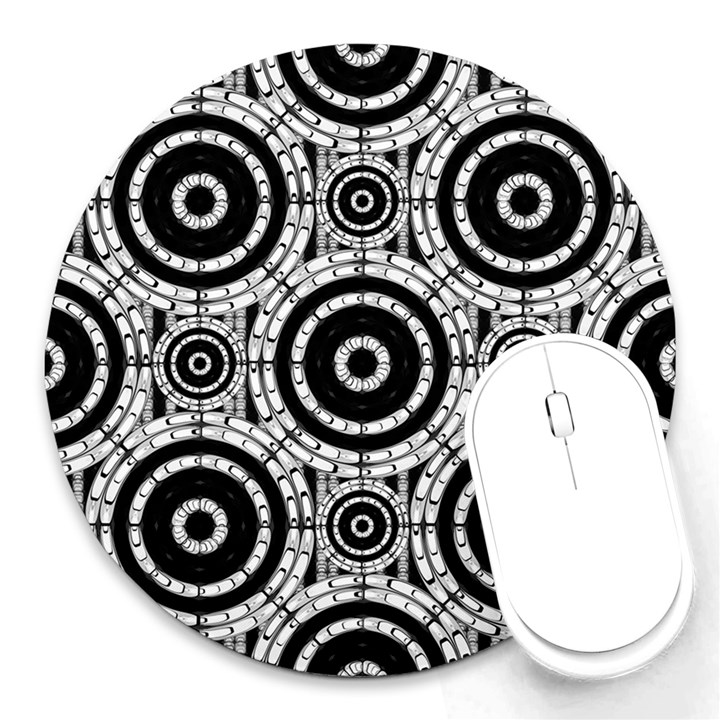 Geometric Black And White Round Mousepads