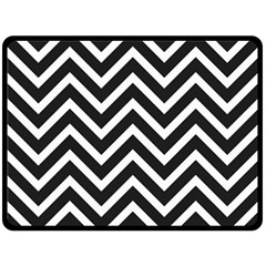 Zigzag pattern Fleece Blanket (Large) 