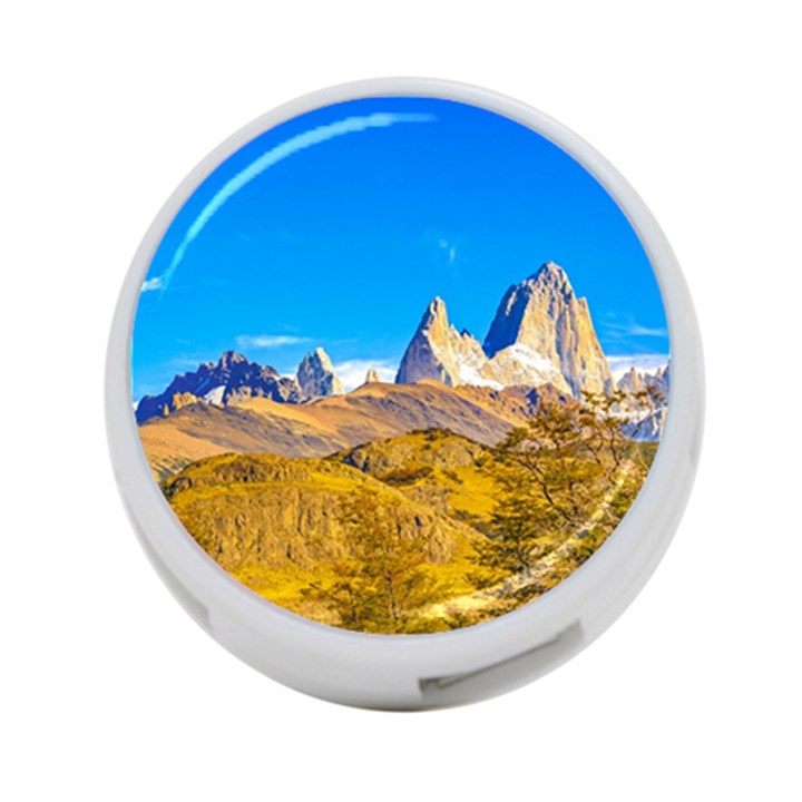 Snowy Andes Mountains, El Chalten, Argentina 4-Port USB Hub (One Side)