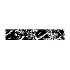 Skulls Pattern Flano Scarf (mini)