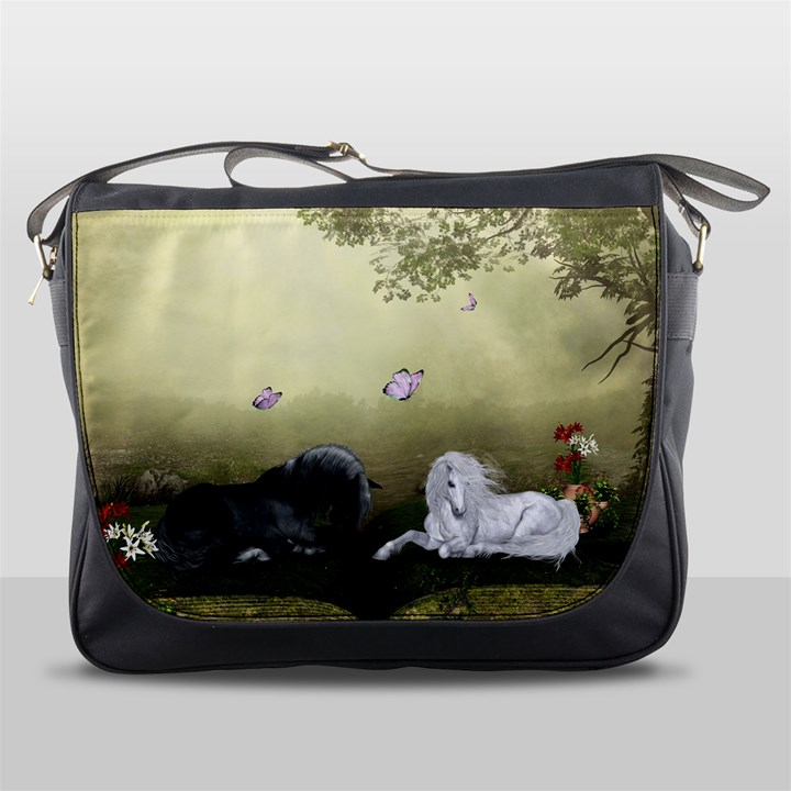 Wonderful Whte Unicorn With Black Horse Messenger Bags