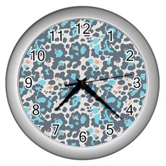 Sunbathing Beach Sea Wall Clocks (silver) 