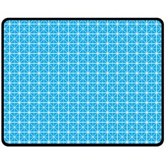 Simple Rectangular Pattern Fleece Blanket (medium) 