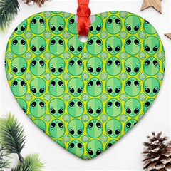 Alien Pattern Heart Ornament (two Sides) by BangZart