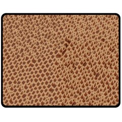 Giraffe Pattern Animal Print Fleece Blanket (medium) 