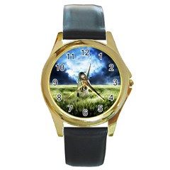 Astronaut Round Gold Metal Watch