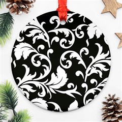 Vector Classicaltr Aditional Black And White Floral Patterns Ornament (round) by BangZart