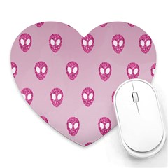 Alien Pattern Pink Heart Mousepads by BangZart