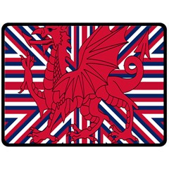 Alternatively Mega British America Red Dragon Double Sided Fleece Blanket (large) 