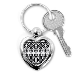 Model Traditional Draperie Line Black White Triangle Key Chains (heart) 