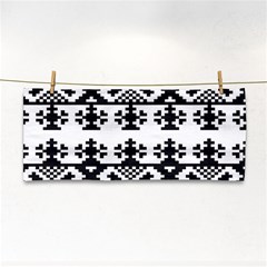 Model Traditional Draperie Line Black White Triangle Cosmetic Storage Cases