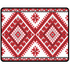 Model Traditional Draperie Line Red White Triangle Double Sided Fleece Blanket (medium) 