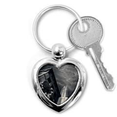 Chicago Skyline Tall Buildings Key Chains (heart)  by BangZart