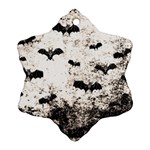 Vintage Halloween Bat pattern Ornament (Snowflake) Front