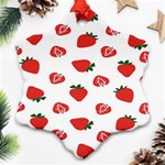 Red Fruit Strawberry Pattern Ornament (Snowflake) Front