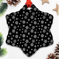 Xmas pattern Ornament (Snowflake)