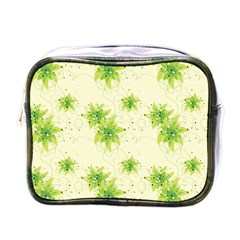 Leaf Green Star Beauty Mini Toiletries Bags by Mariart