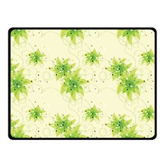 Leaf Green Star Beauty Fleece Blanket (Small)