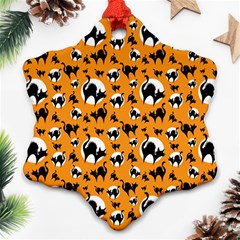 Pattern Halloween Black Cat Hissing Ornament (snowflake)