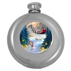 Christmas, Snowman With Santa Claus And Reindeer Round Hip Flask (5 Oz) by FantasyWorld7