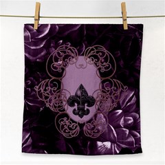 Soft Violett Floral Design Face Towel by FantasyWorld7