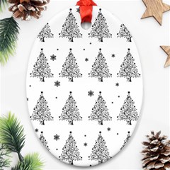 Christmas Tree - Pattern Ornament (oval)