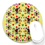 Santa With Friends And Season Love Round Mousepads Front