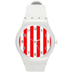 Wide Red and White Christmas Cabana Stripes Round Plastic Sport Watch (M)