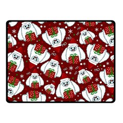 Yeti Xmas Pattern Fleece Blanket (small) by Valentinaart