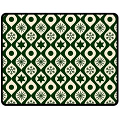 Green Ornate Christmas Pattern Fleece Blanket (medium) 