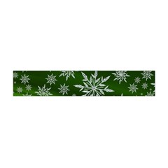 Christmas Star Ice Crystal Green Background Flano Scarf (mini) by BangZart