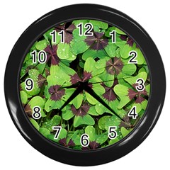 Luck Klee Lucky Clover Vierblattrig Wall Clocks (black) by Celenk