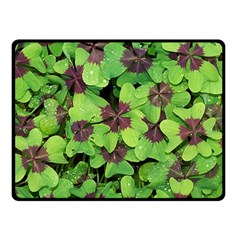 Luck Klee Lucky Clover Vierblattrig Fleece Blanket (small) by Celenk