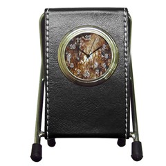 Rusty Texture Pattern Daniel Pen Holder Desk Clocks