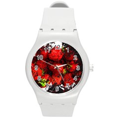 Strawberry Fruit Food Art Abstract Round Plastic Sport Watch (M)